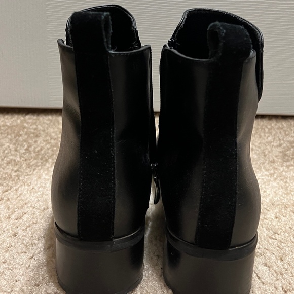 Shoes - Picture 4 of 6